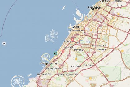 Even in cities like Dubai with very high buildings or particularly narrow streets, where the interception reception is limited, an offline map is very useful.